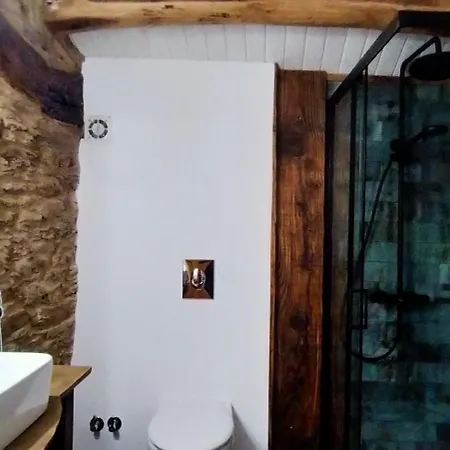 Granja Labrada Alquiler Completo: Casa Rural & Bar Granas